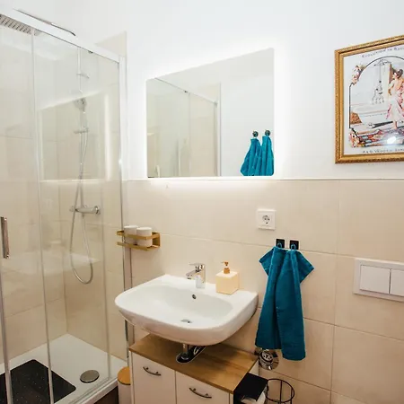 Kaiser-wilhelm-suite By Meis In Zentral Apartment *